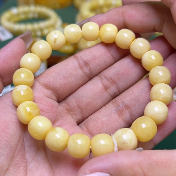 蜜蜡未镶嵌珠宝奇石
