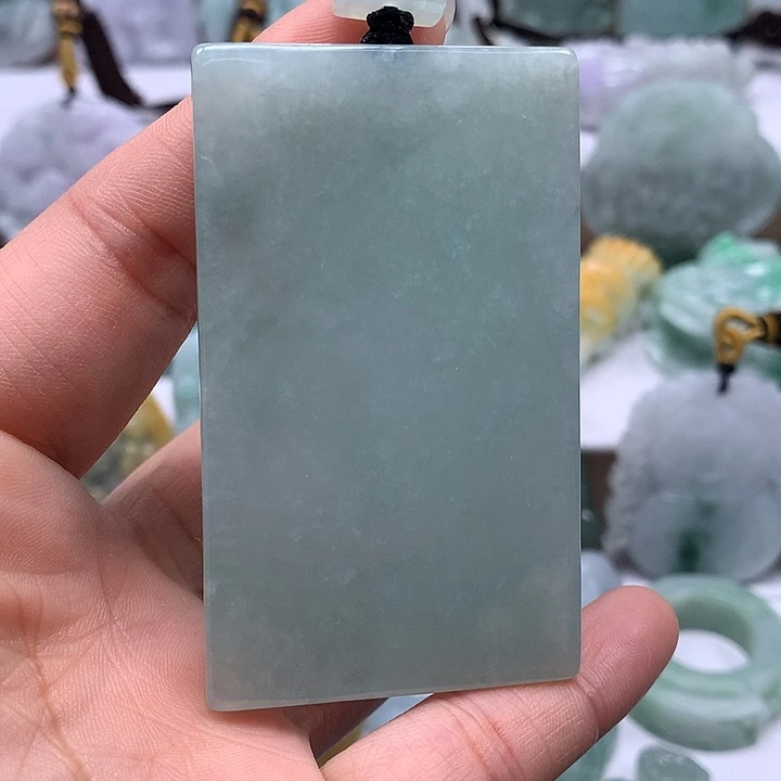 翡翠未镶嵌颈饰大无事牌福利