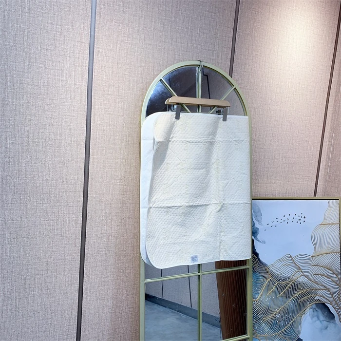 NN574米白色孕妇隔尿垫70*120