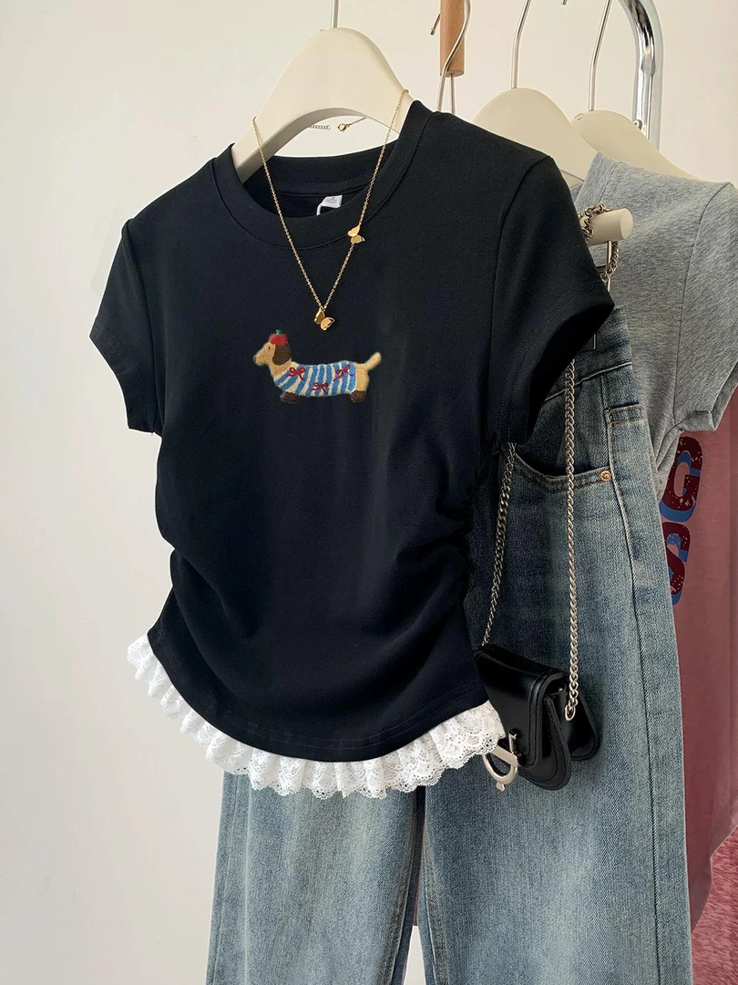 黑色小狗蕾丝短袖t恤女夏季夏2025新款短款正肩修身收腰体恤上衣