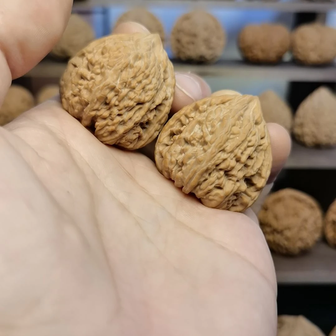 文玩核桃把件35全品货头三角塔尖