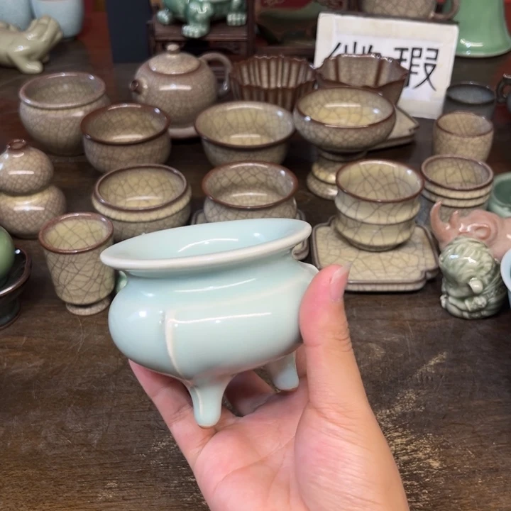 青瓷微瑕浮力特价