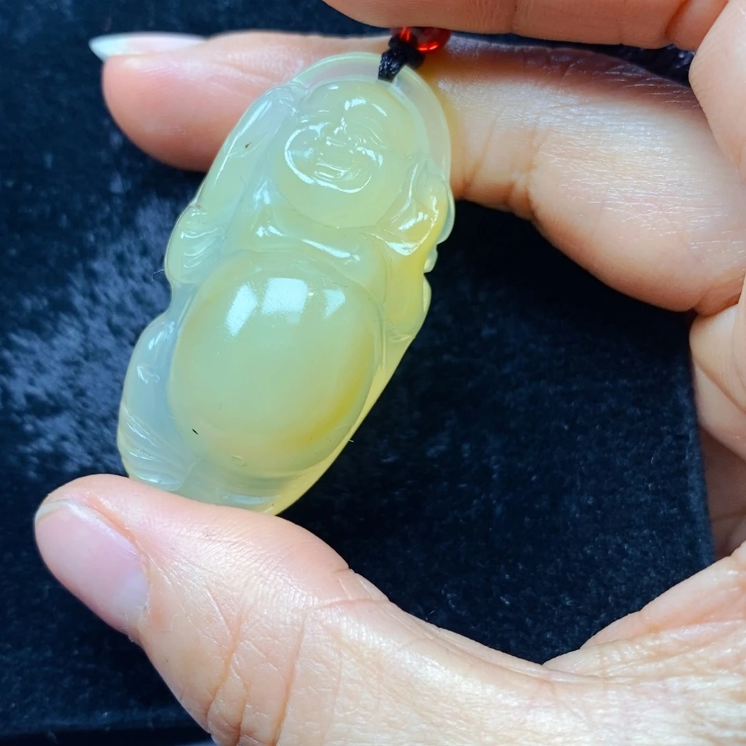 石英质玉（黄龙玉）未镶嵌颈饰