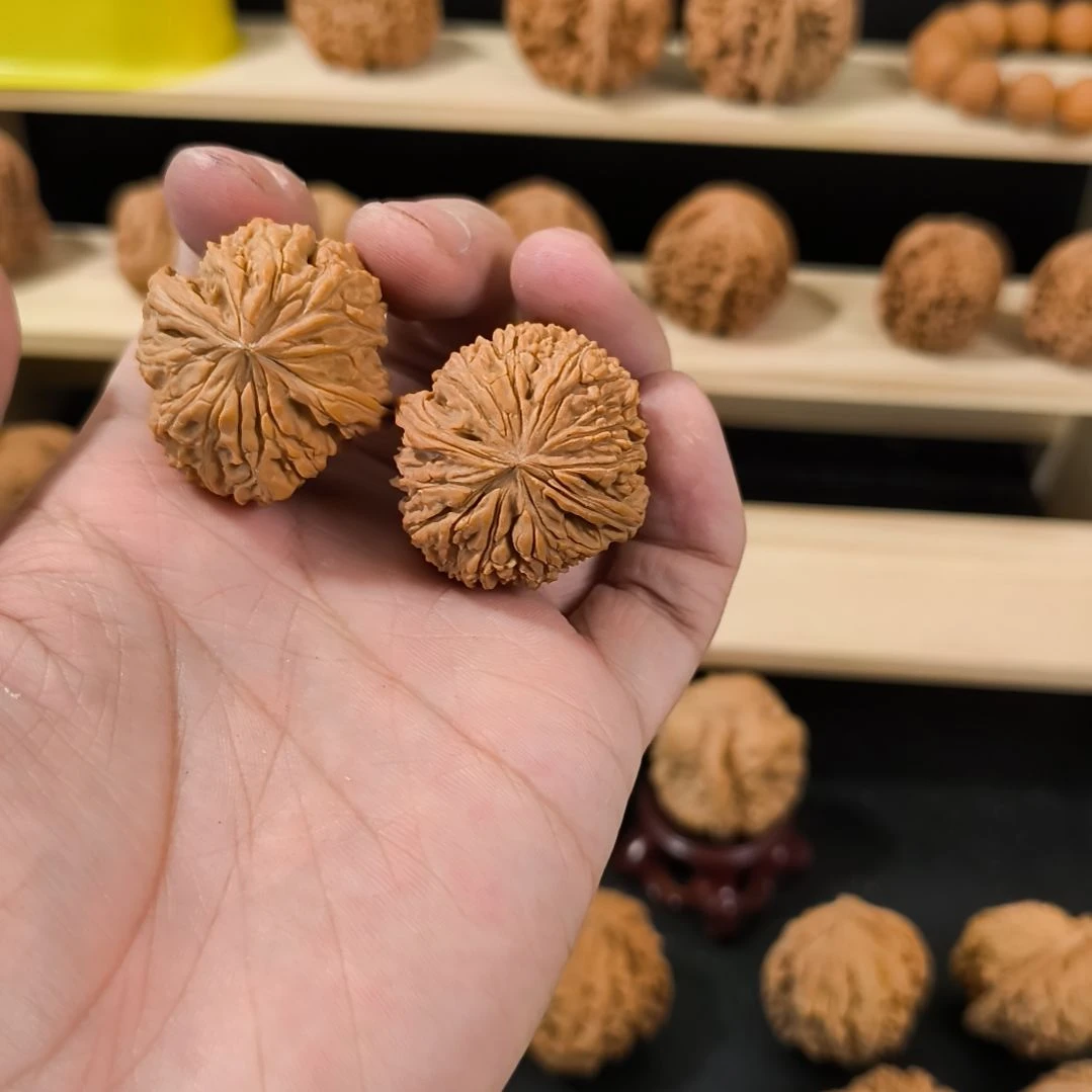 吊坠文玩核桃34南疆有黄