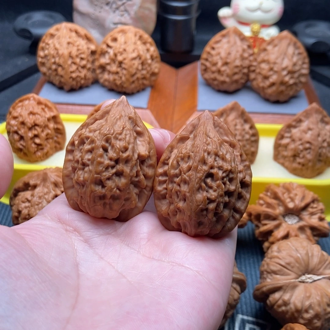 文玩核桃吊坠吸血鬼