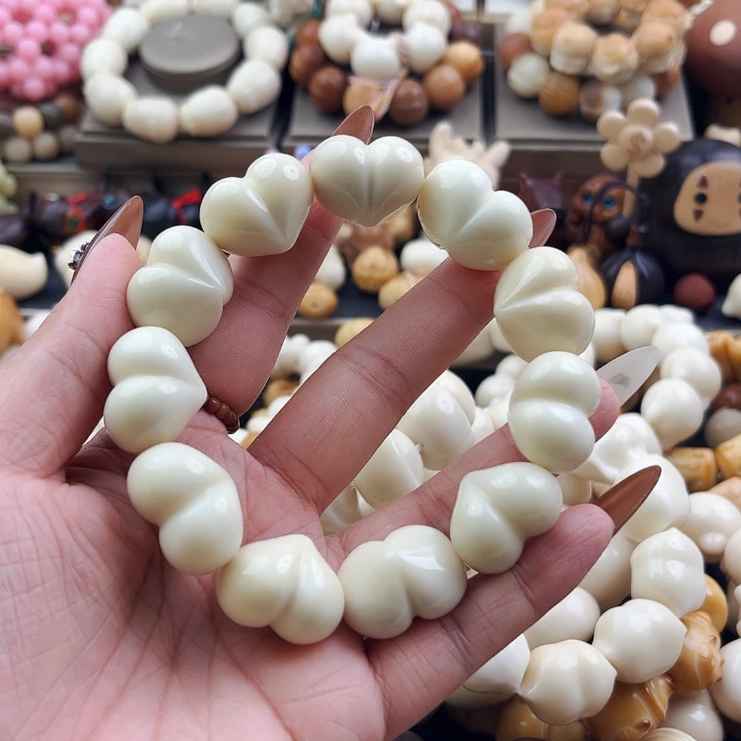 吊坠菩提根/象牙果屁桃