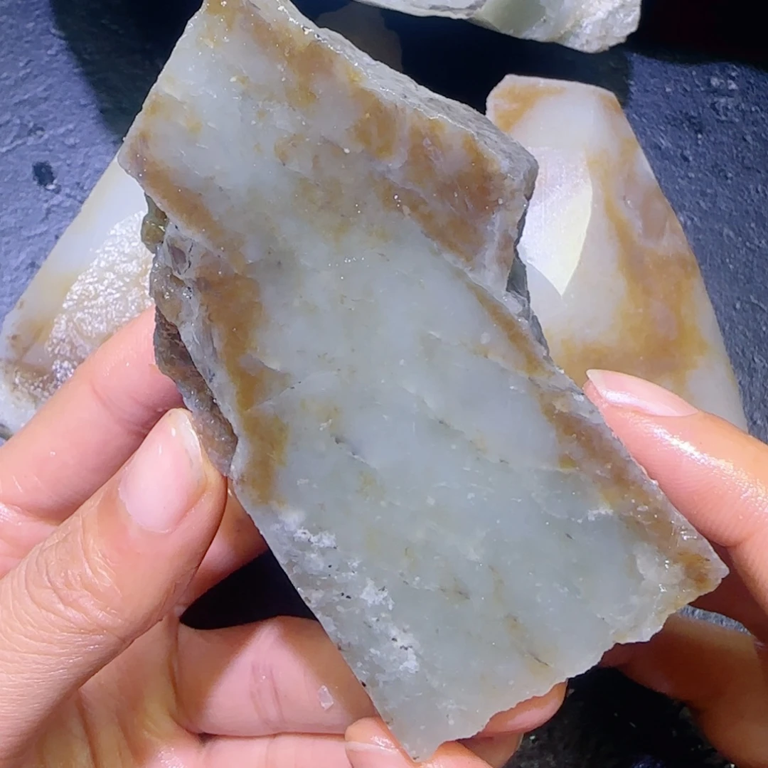 和田玉未镶嵌珠宝半成品