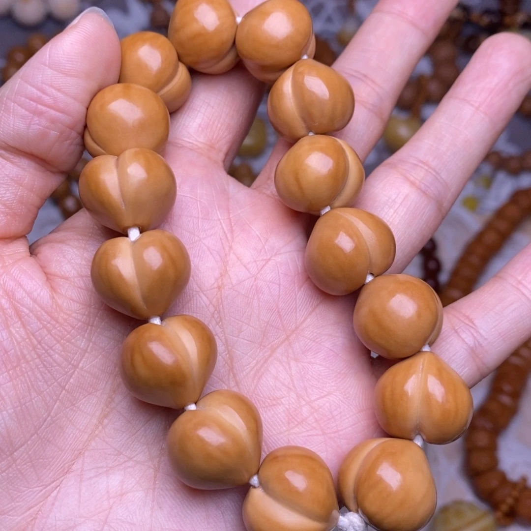 把件猴头核桃柯基屁桃高定