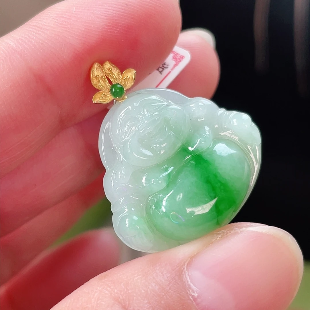 颈饰18K金镶嵌翡翠佛公