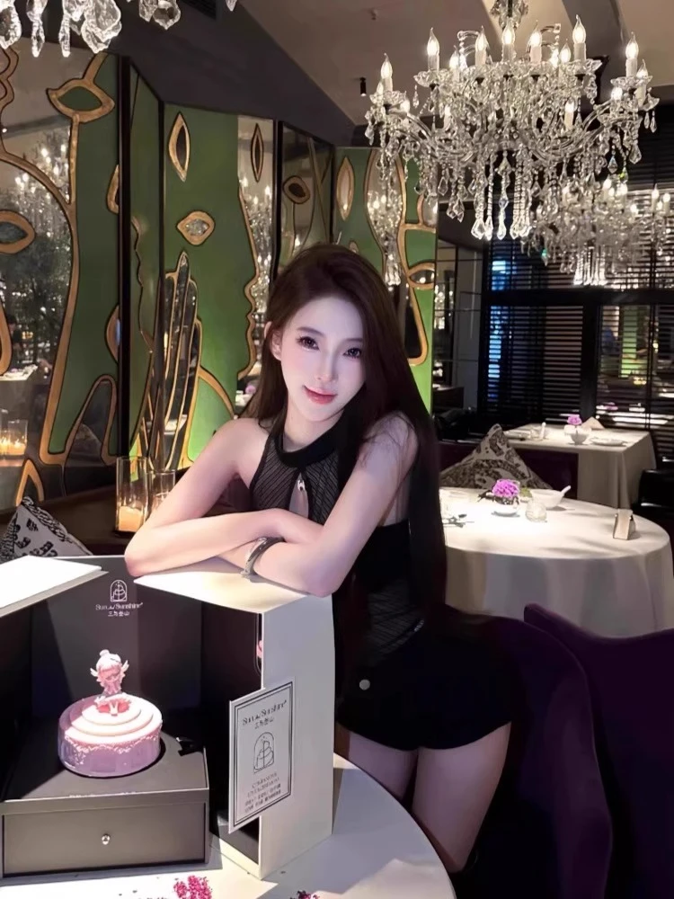 带胸垫黑色性感镂空网纱无袖背心吊带女夏外穿设计感纯欲辣妹上衣