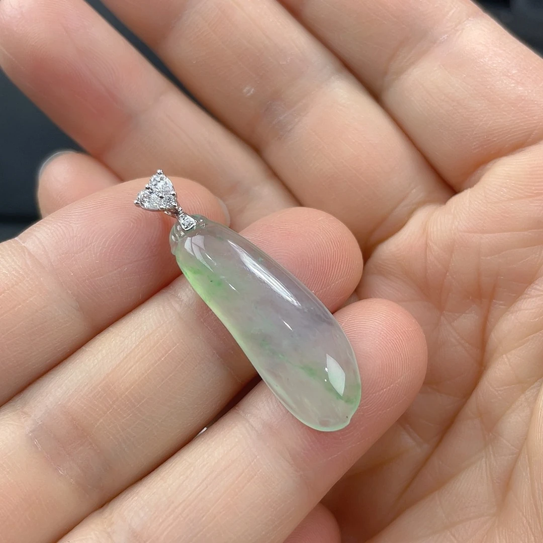 翡翠18K金镶嵌颈饰翡翠缅甸翡翠福瓜