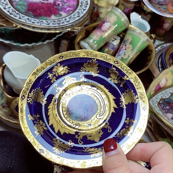 碗微瑕2只………………………………………