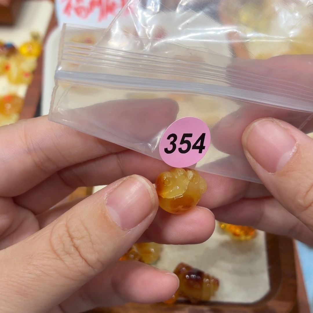 Y***｀琥珀未镶嵌珠宝奇石