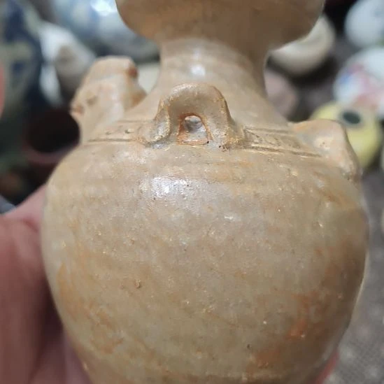 孟***德摆件一件精美越窑鸡头小罐全品