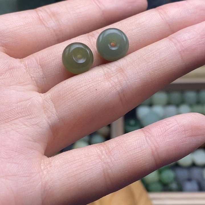 未镶嵌和田玉（糖玉）珠宝半成品