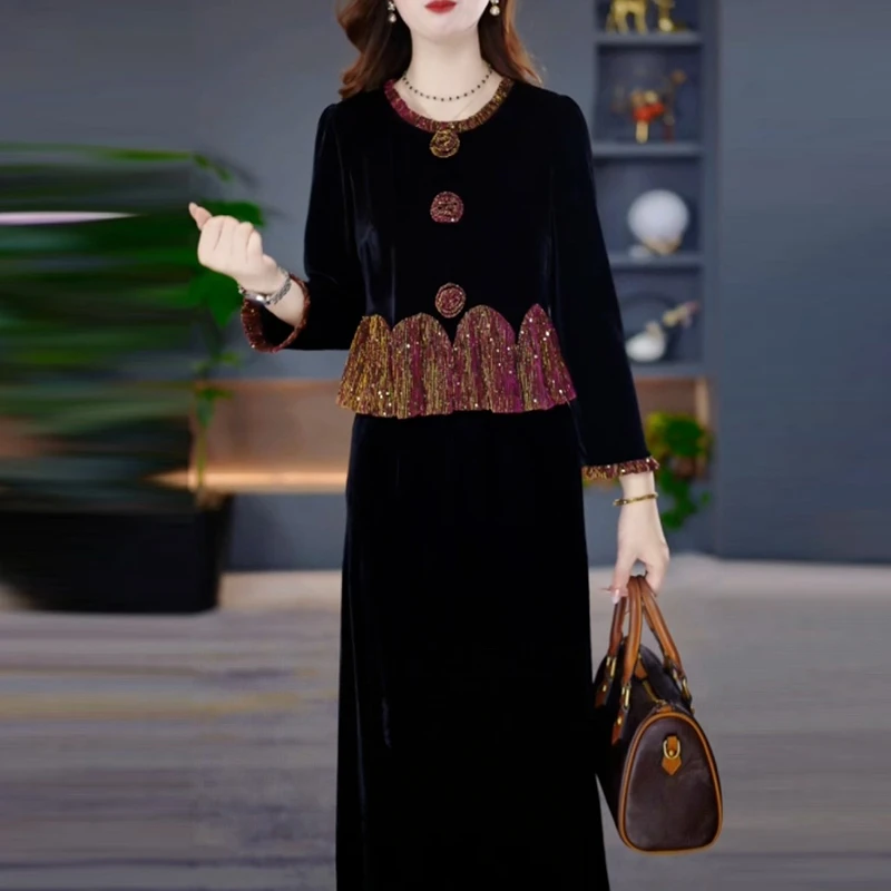 秋季轻奢高贵气质裙子女装新款2025爆款高级感轻奢洋气显瘦连衣裙