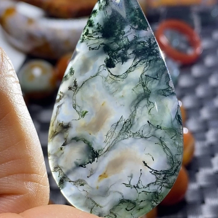 玛瑙/玉髓颈饰未镶嵌雄****展