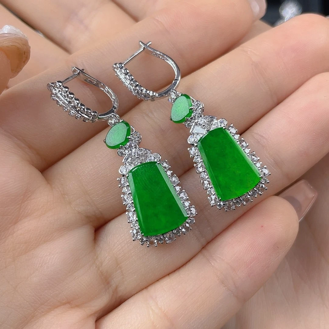 18K金镶嵌翡翠耳饰缅甸翡翠高冰正阳绿无事牌耳坠