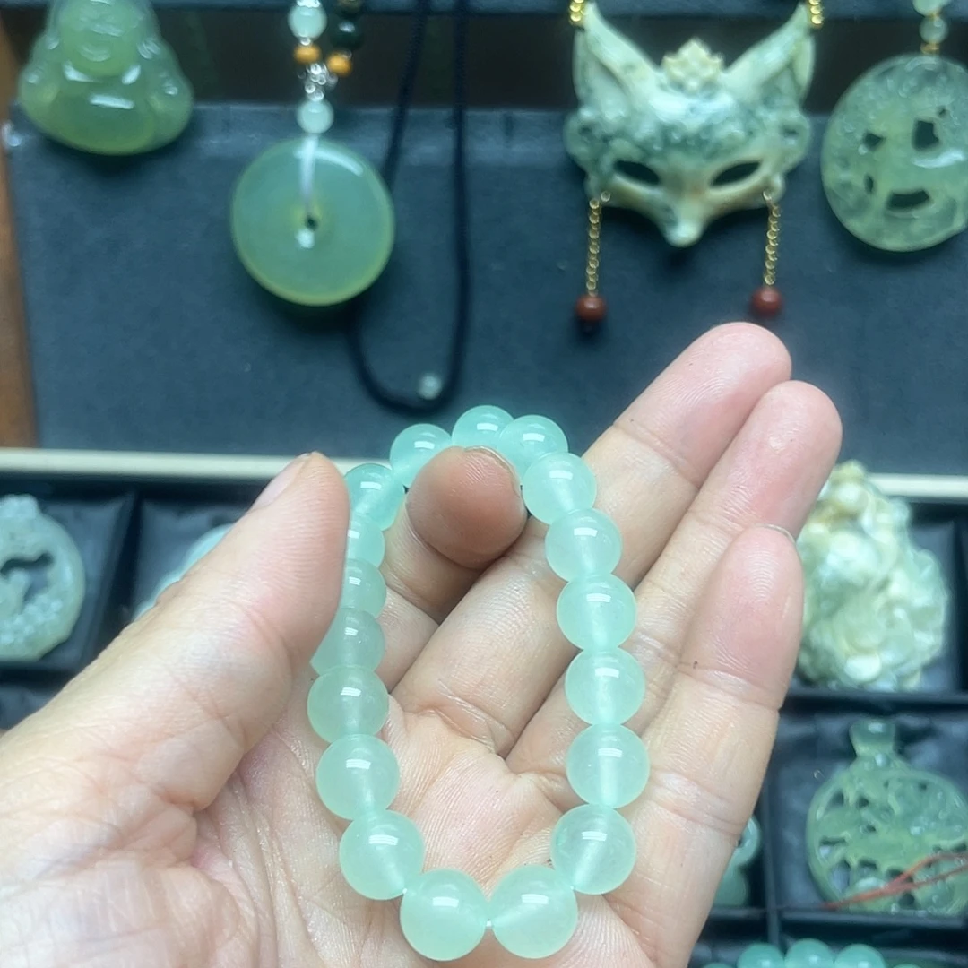 未镶嵌蛇纹石玉颈饰