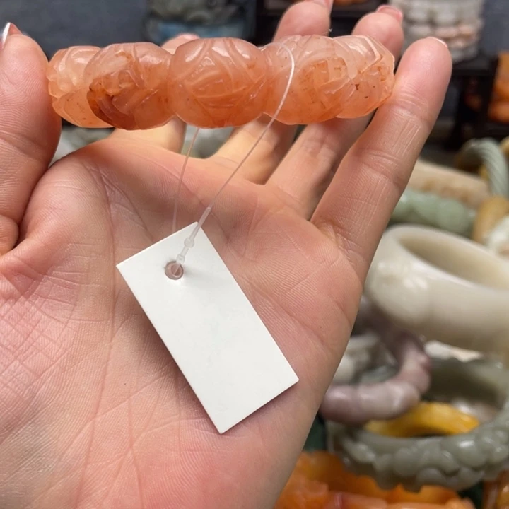 石英岩玉未镶嵌手镯