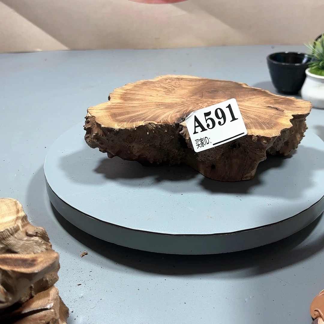 梁***多大果紫檀（缅甸花梨）