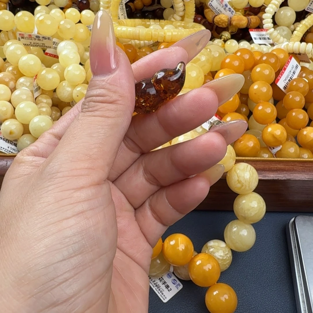 琥珀未镶嵌珠宝奇石