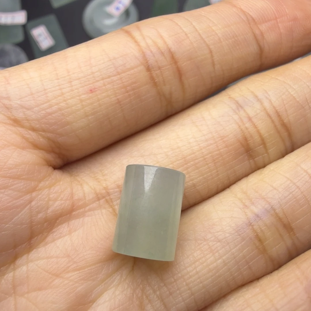 翡翠未镶嵌颈饰天然缅甸A货翡翠