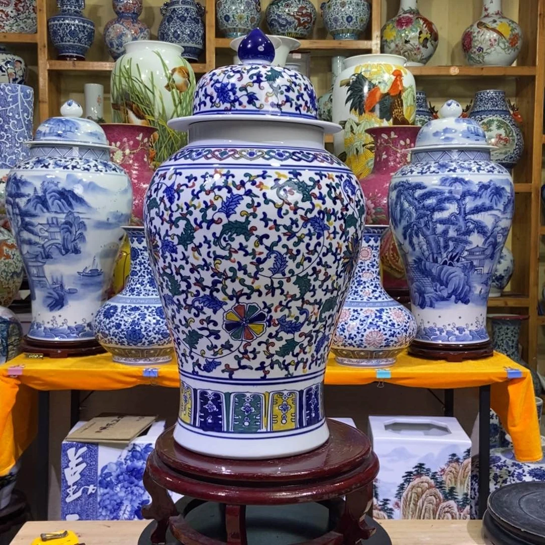 小***赛景德镇陶瓷花瓶摆件