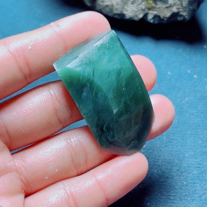 和田玉未镶嵌珠宝奇石