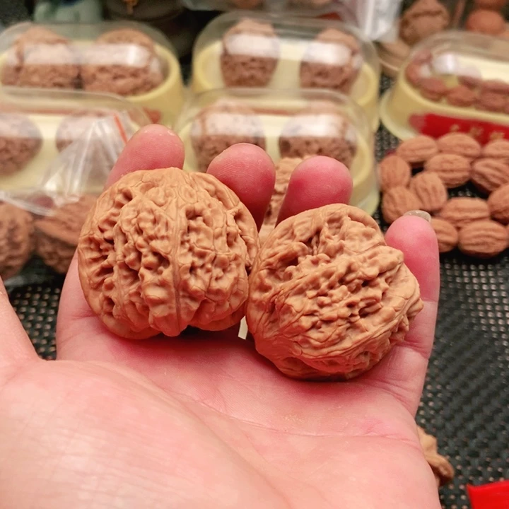 文玩核桃吊坠踩**端