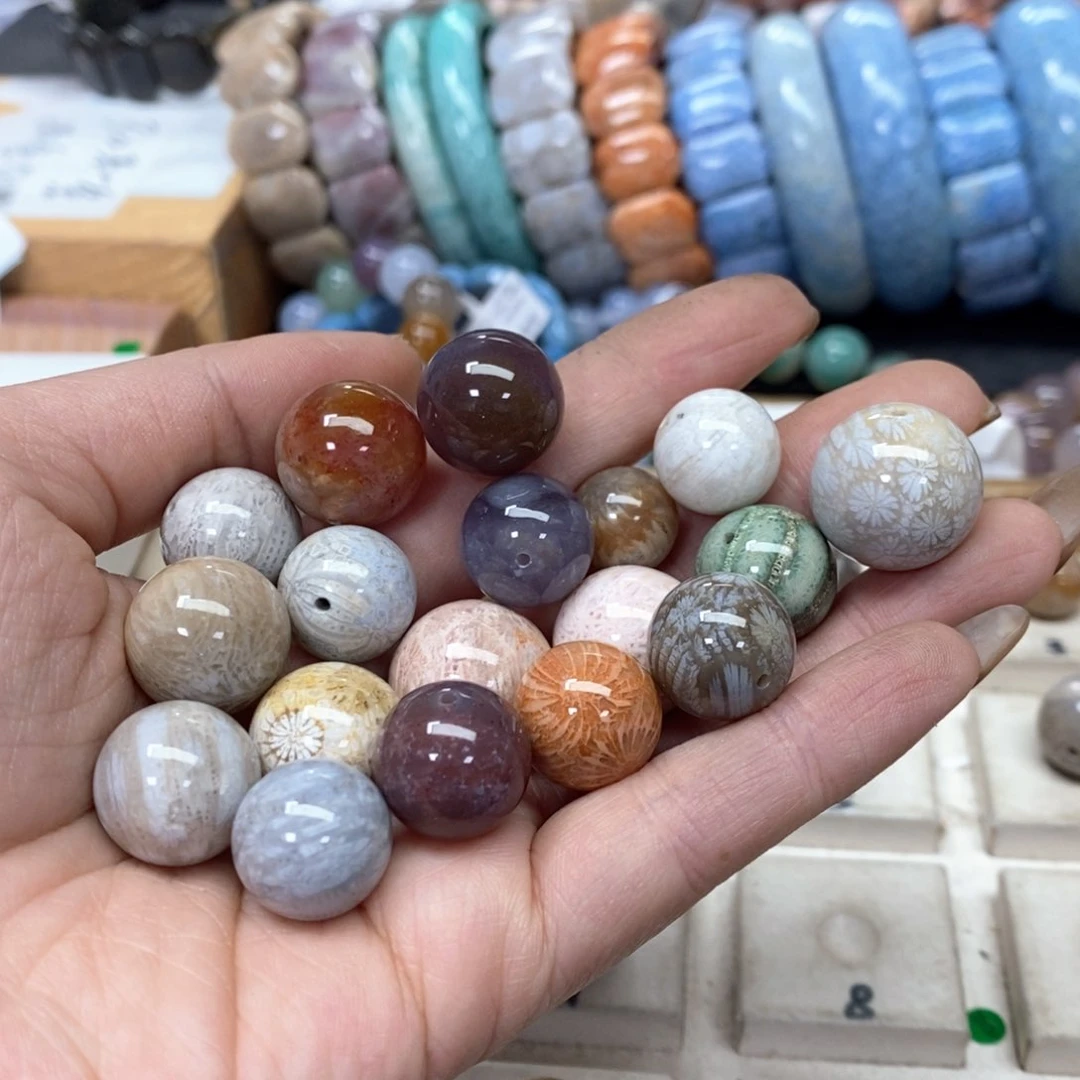 硅化珊瑚（珊瑚玉）手链未镶嵌我***肉185