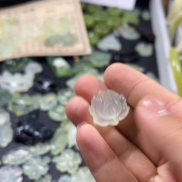 蛇纹石玉未镶嵌吊坠(不含链)