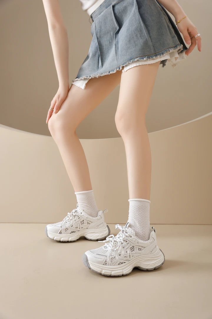 轻奢高端气质女鞋  听主播口令  按编码去拍（701--716）可乐