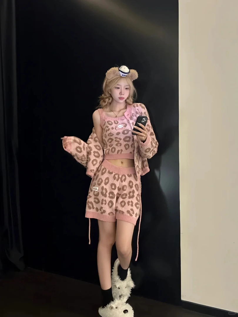 厚款保暖冬季玛丽猫睡衣家居服套装豹纹吊带短裤外披三件套可外穿