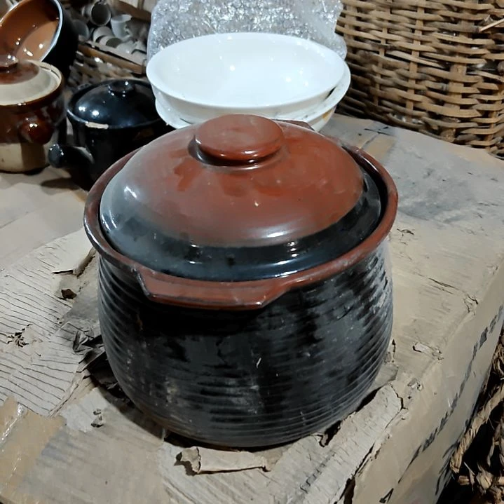 摆件盘子碗茶壶啥都有