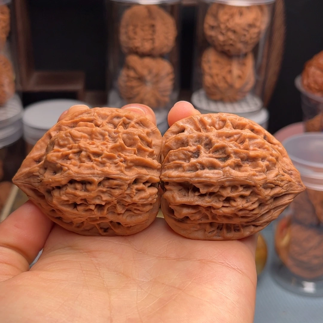 文玩核桃把件老款鸡心全品 44-42-50  克重 51.32 g