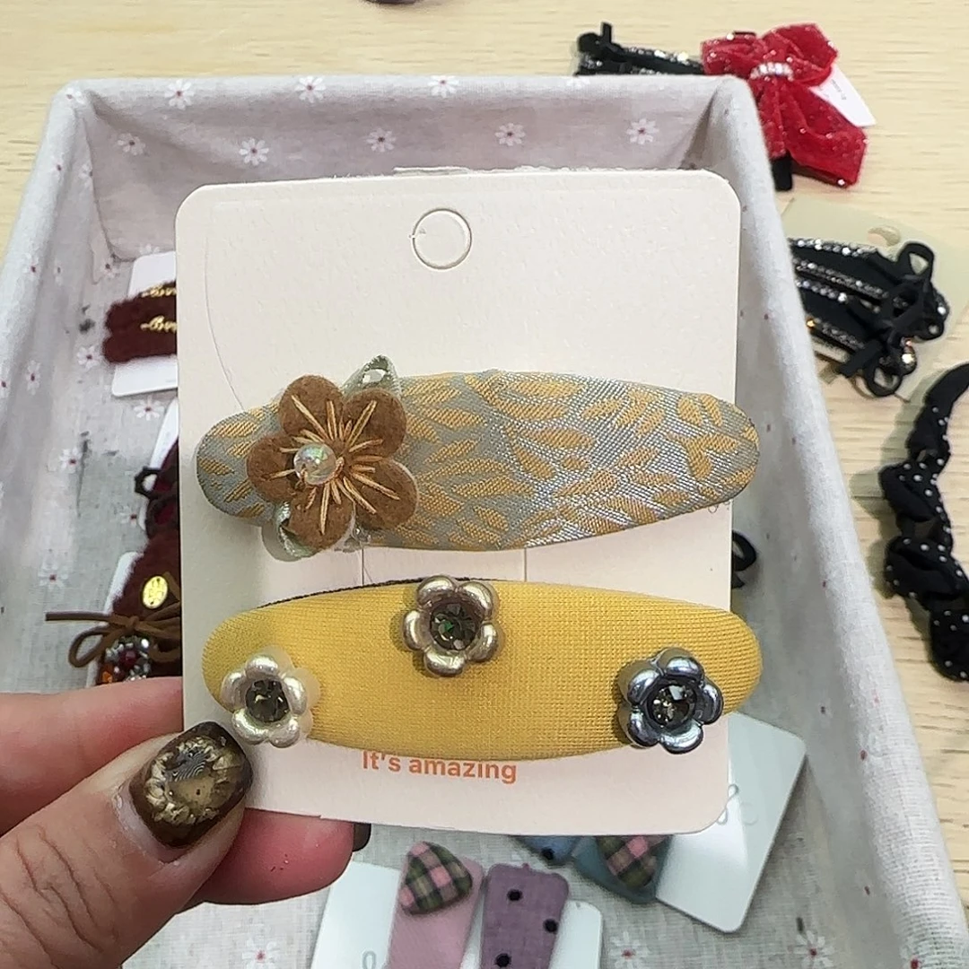 非金属黄色掰掰夹