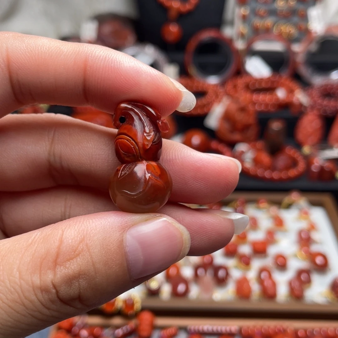 南红玛瑙未镶嵌葫芦
