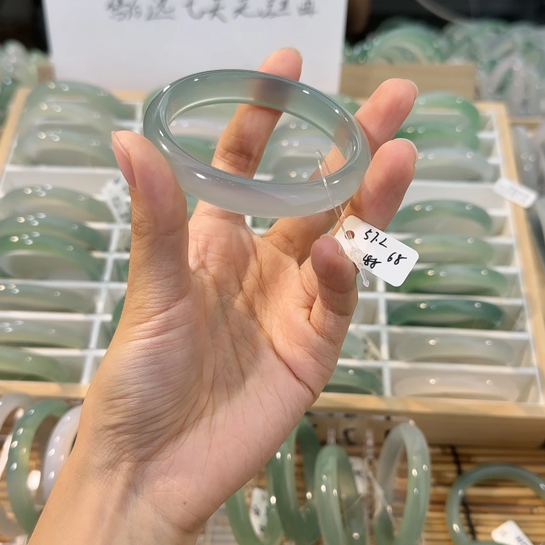 玛瑙/玉髓未镶嵌手镯圈口57.2