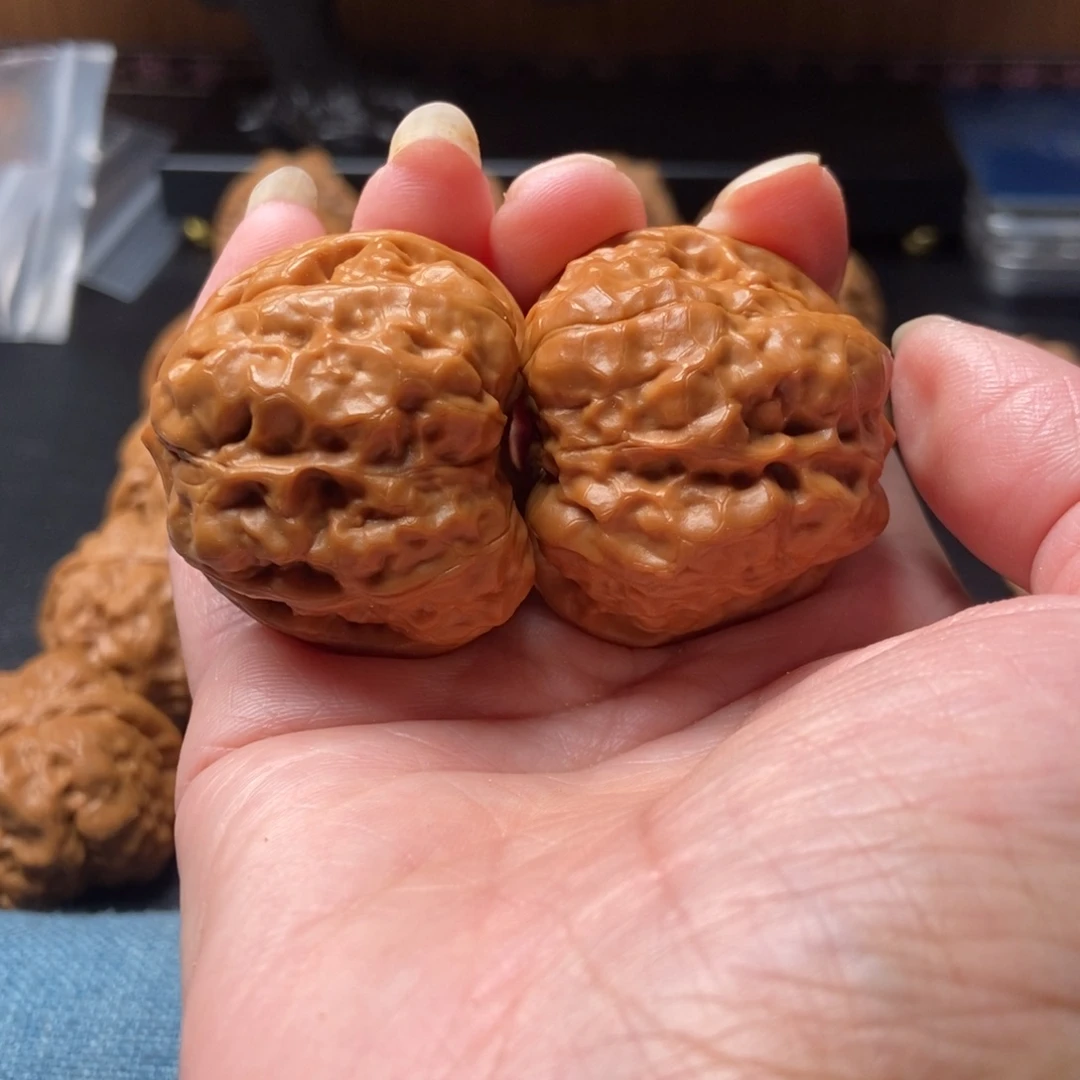 淡***定文玩核桃把件蛤蟆头