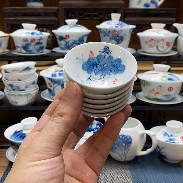 手绘微瑖荷花杯子