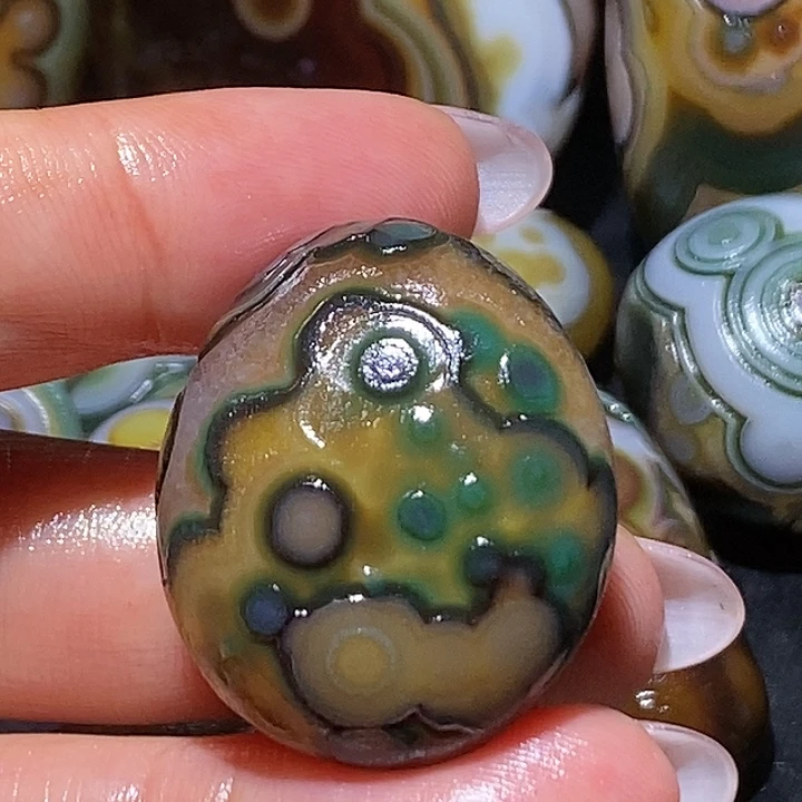 玛瑙/玉髓未镶嵌珠宝奇石32