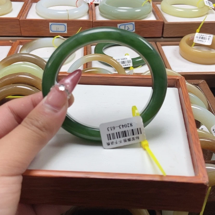 【闪购商品】和田玉手镯未镶嵌