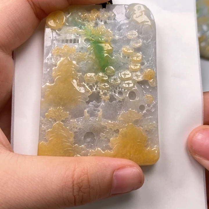 龍***翡翠未镶嵌颈饰翡翠