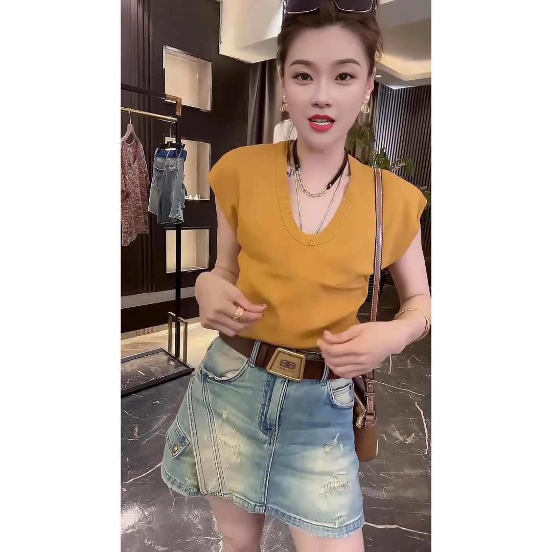 欧货高级感休闲百搭U领短袖T恤女2025夏季新款独特别致百搭上衣潮