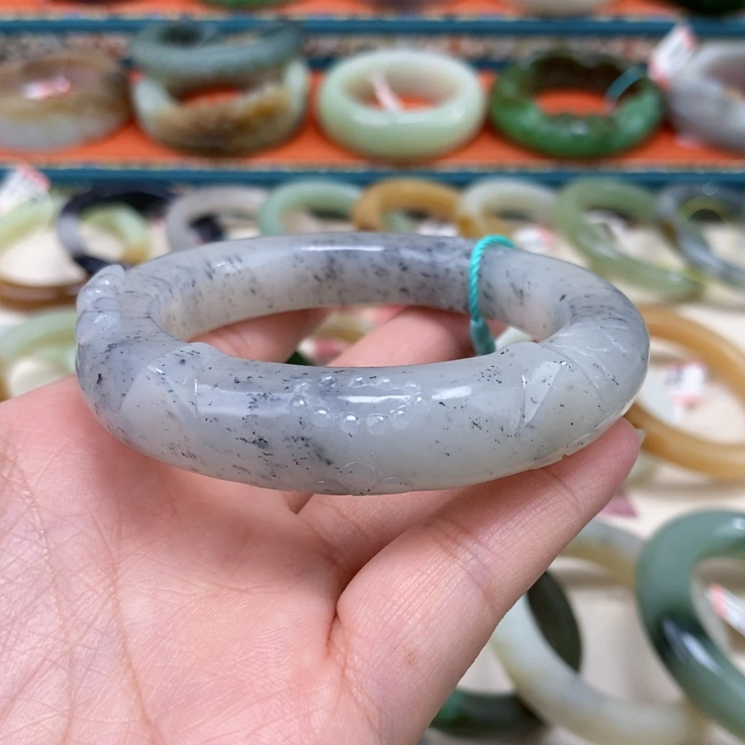 和田玉未镶嵌手镯58