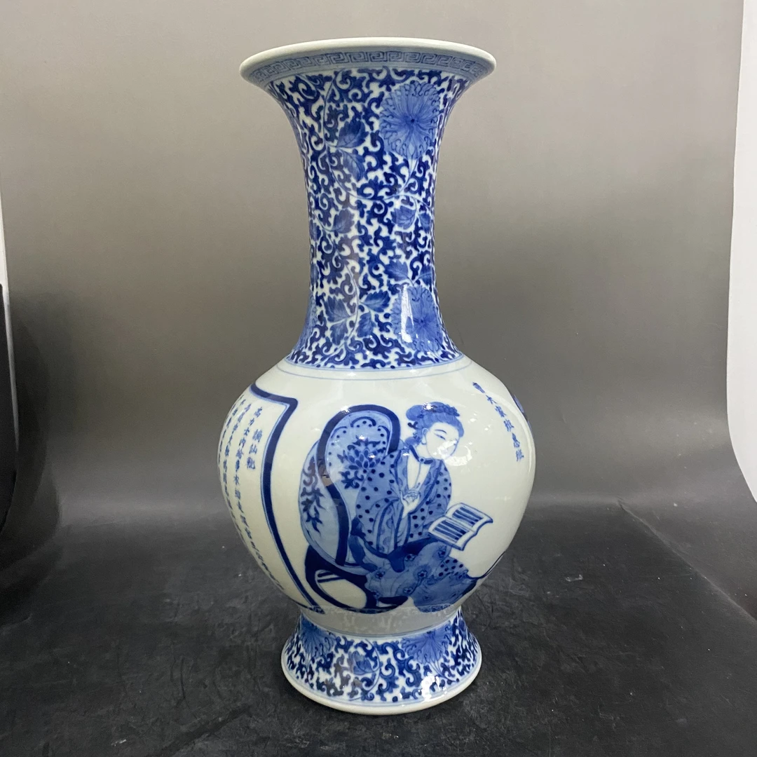 1137 青花无双谱诗文赏瓶