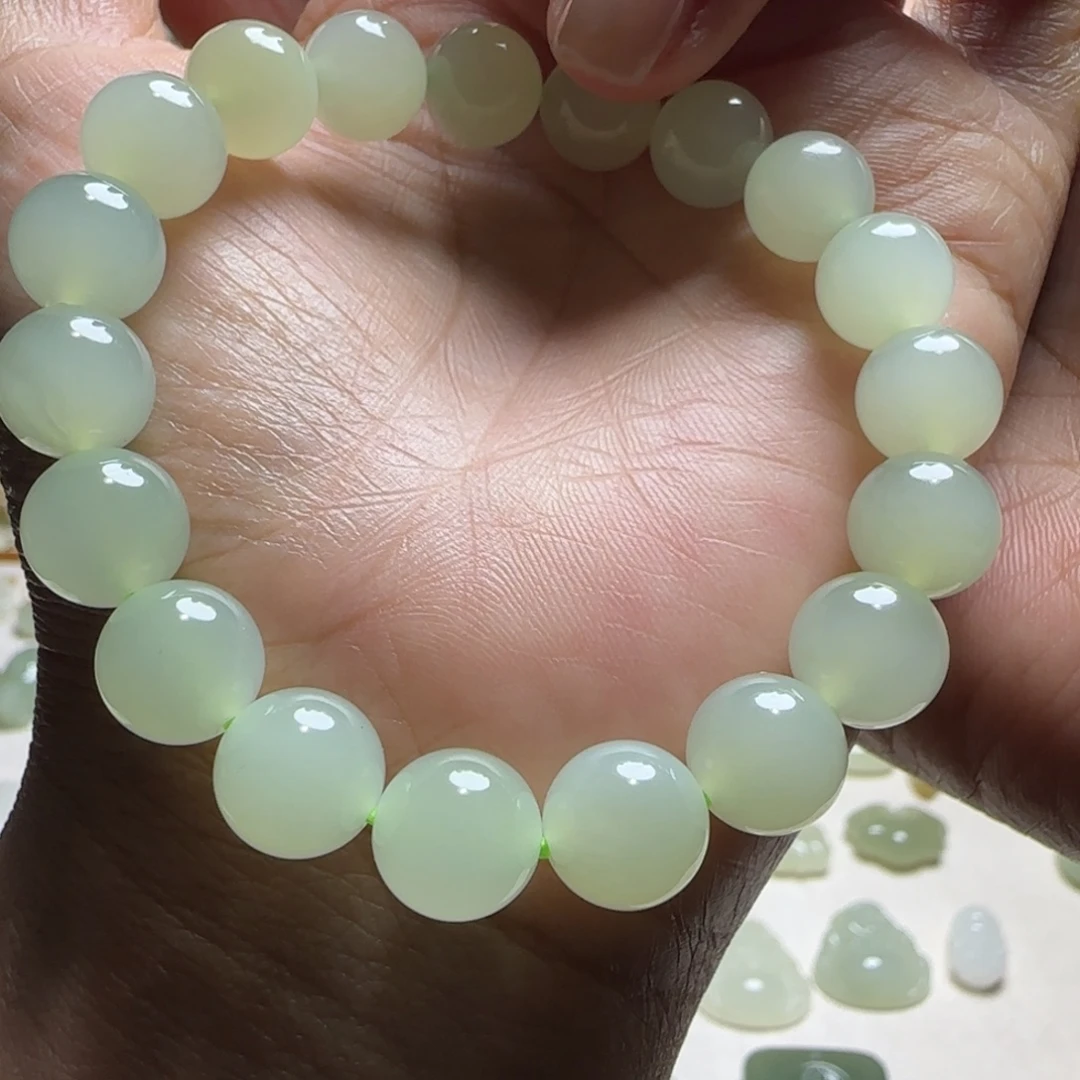 和田玉未镶嵌手串