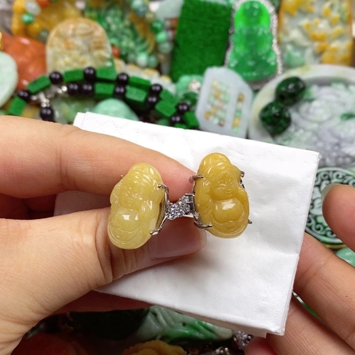翡翠未镶嵌吊坠(赠链)阳*光