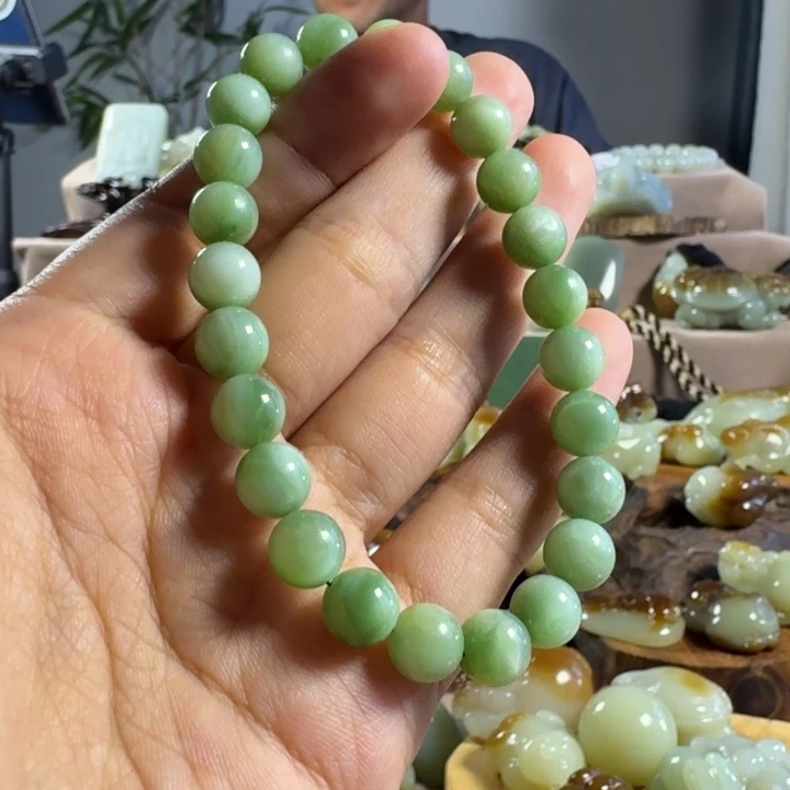 颈饰未镶嵌和田玉（糖玉）